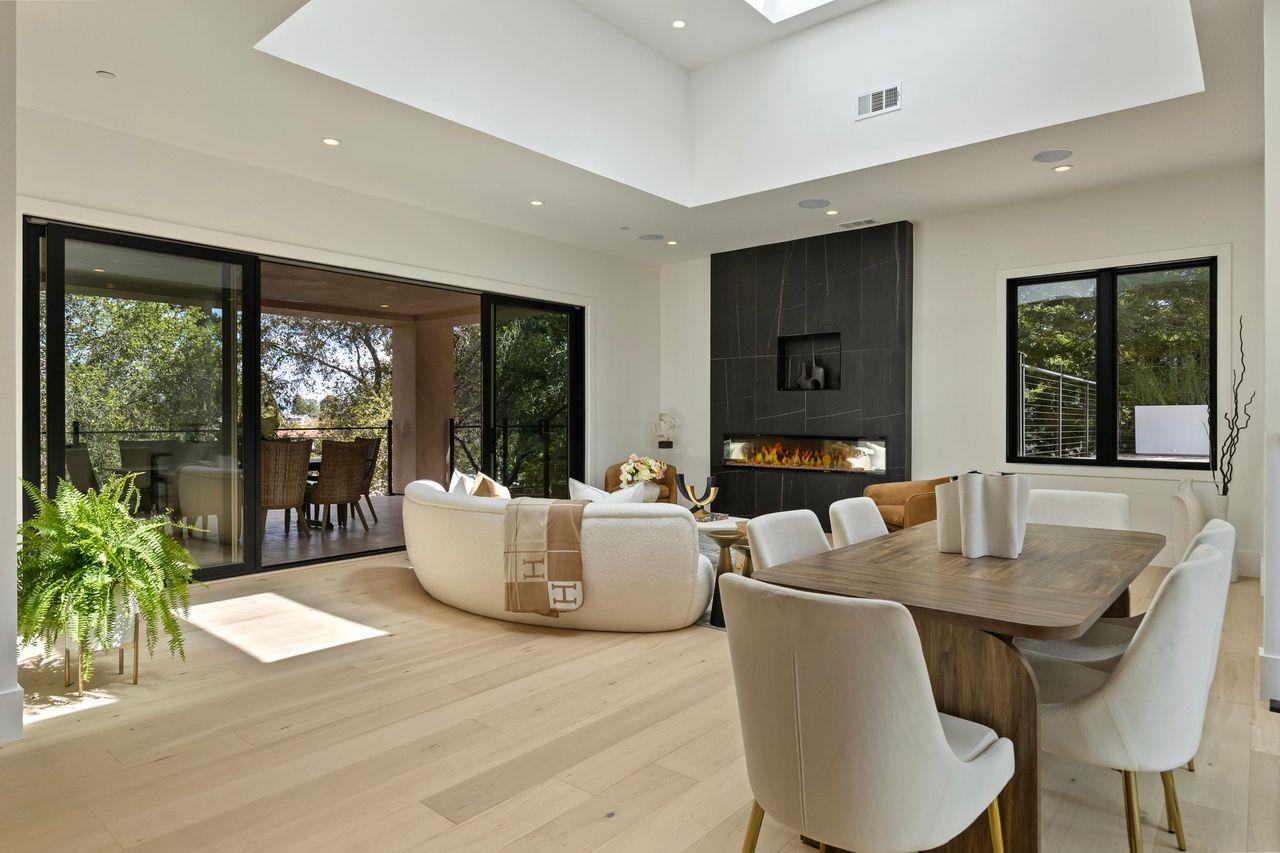 Detail Gallery Image 17 of 108 For 18061 Saratoga Los Gatos Rd, Monte Sereno,  CA 95030 - 5 Beds | 4/1 Baths