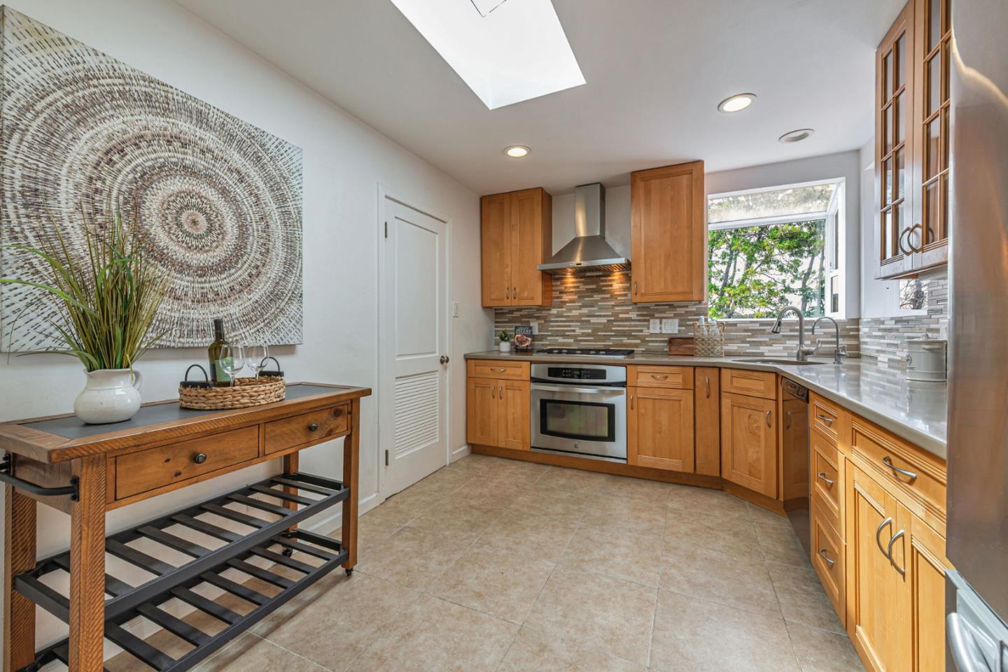 Detail Gallery Image 14 of 41 For 642 Lomita Ave, Millbrae,  CA 94030 - 3 Beds | 2 Baths