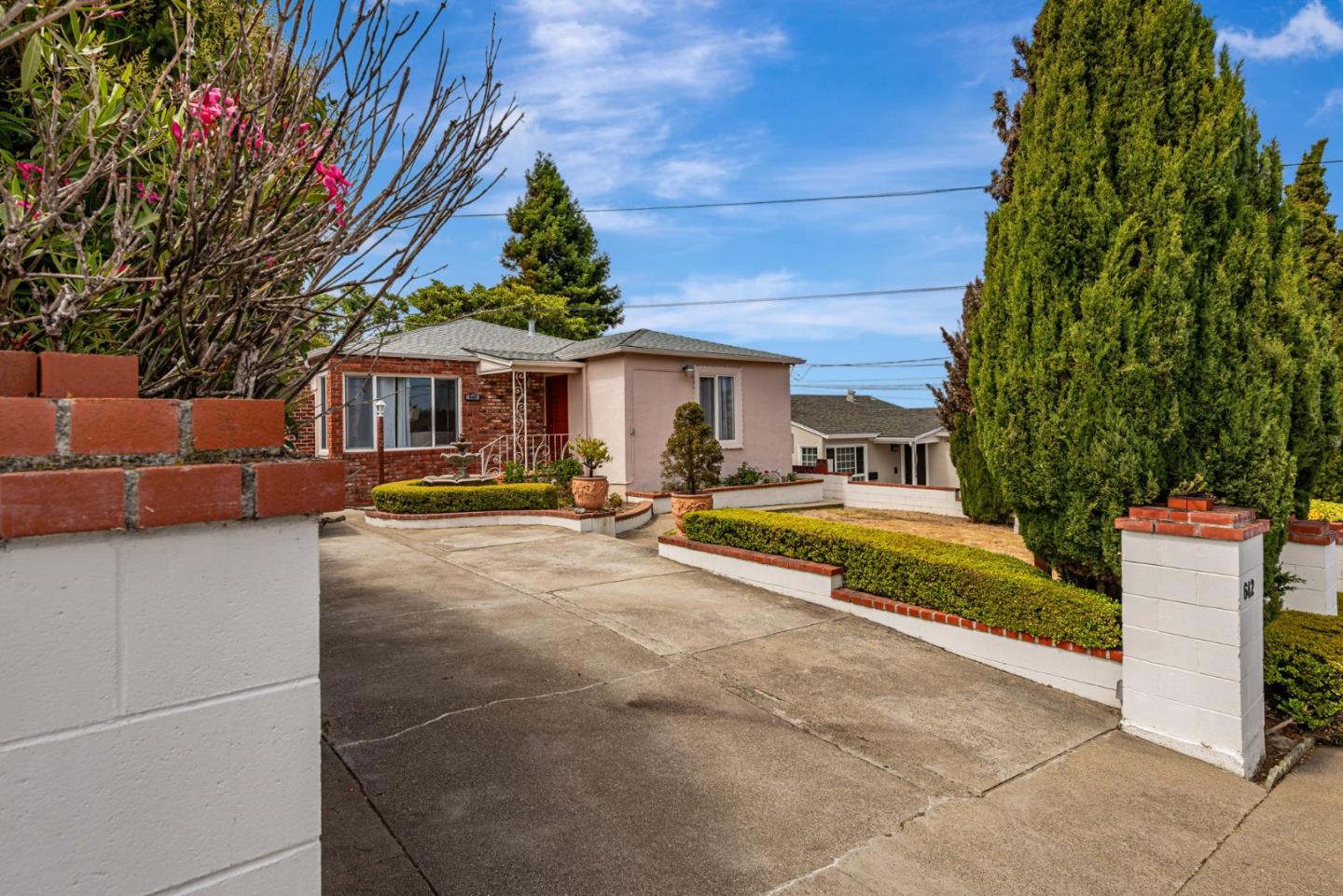 Detail Gallery Image 2 of 41 For 642 Lomita Ave, Millbrae,  CA 94030 - 3 Beds | 2 Baths
