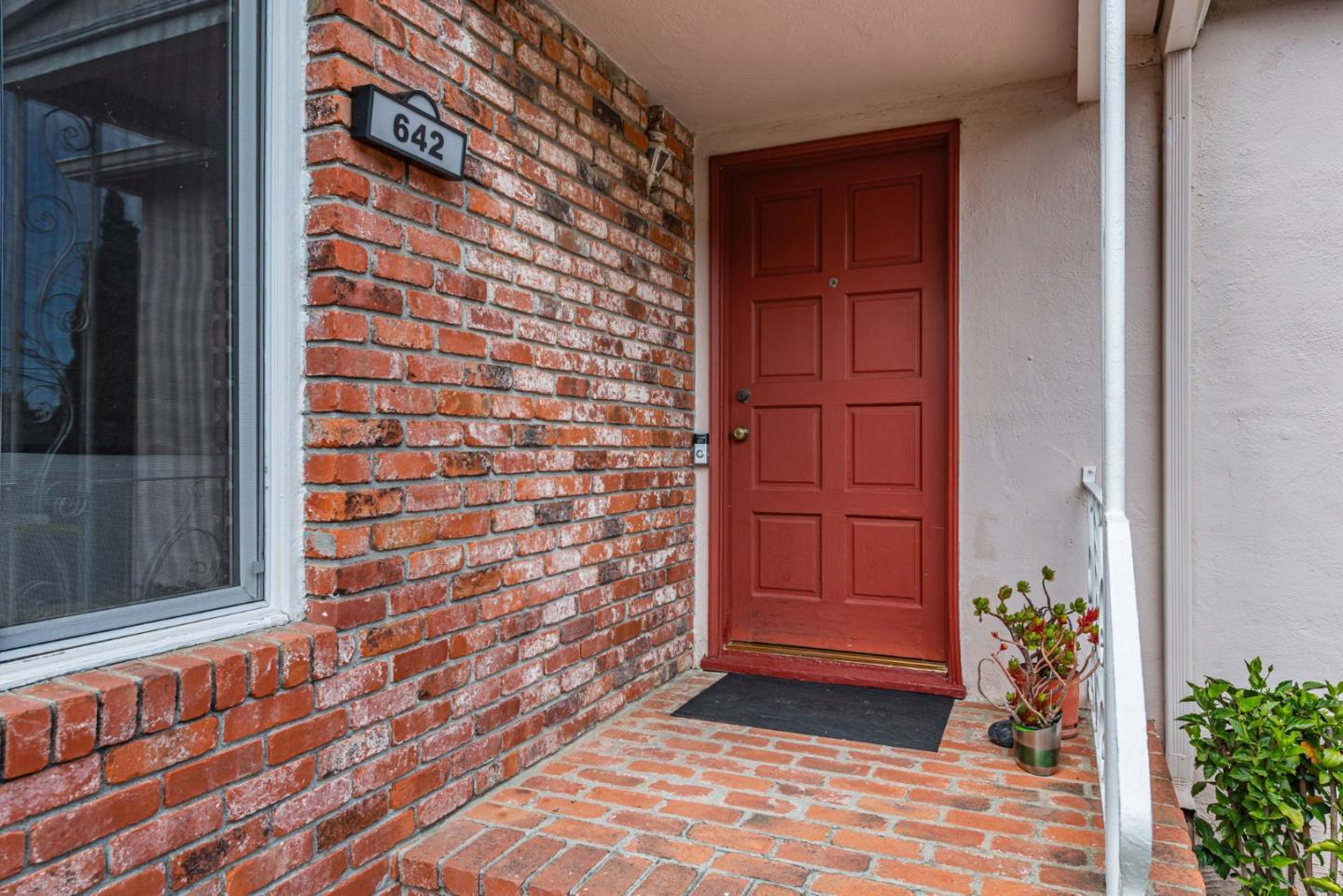 Detail Gallery Image 4 of 41 For 642 Lomita Ave, Millbrae,  CA 94030 - 3 Beds | 2 Baths