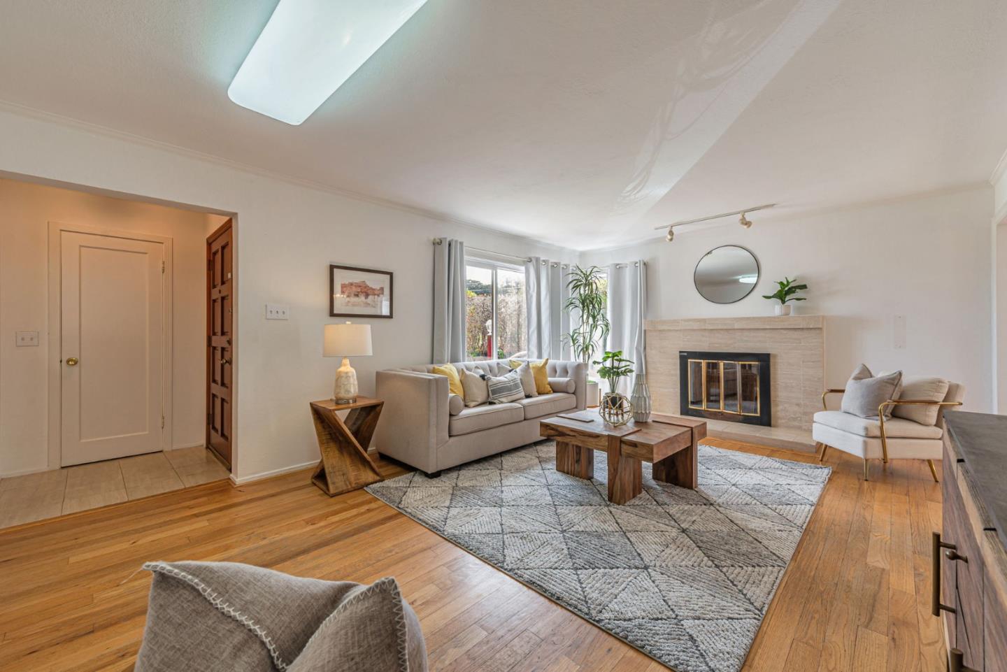 Detail Gallery Image 6 of 41 For 642 Lomita Ave, Millbrae,  CA 94030 - 3 Beds | 2 Baths