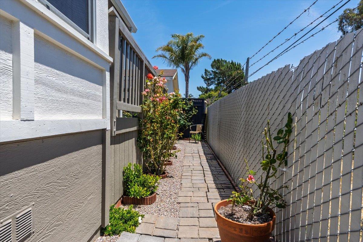 Detail Gallery Image 23 of 28 For 21 Primrose St #21,  Aptos,  CA 95003 - 3 Beds | 2 Baths
