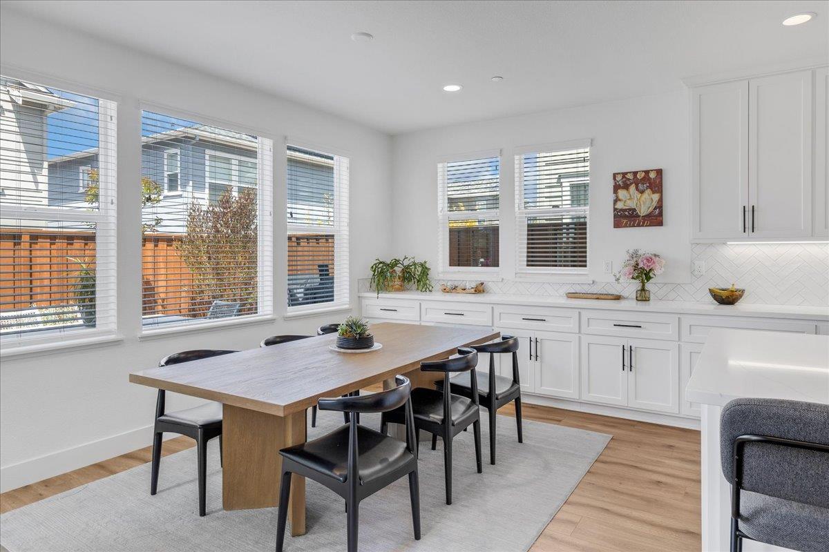 Detail Gallery Image 14 of 42 For 273 Skyview Dr, Marina,  CA 93933 - 3 Beds | 2/2 Baths