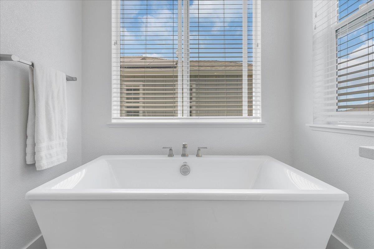 Detail Gallery Image 20 of 42 For 273 Skyview Dr, Marina,  CA 93933 - 3 Beds | 2/2 Baths