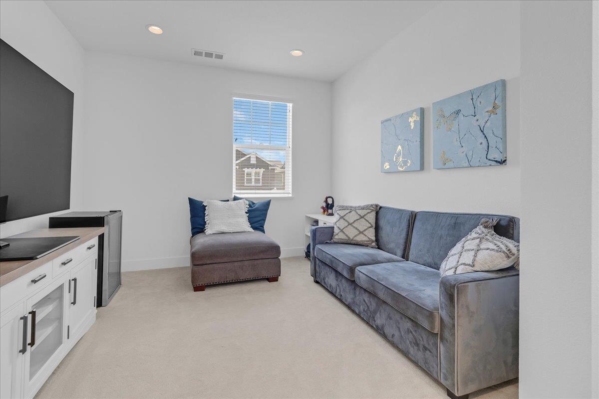 Detail Gallery Image 23 of 42 For 273 Skyview Dr, Marina,  CA 93933 - 3 Beds | 2/2 Baths