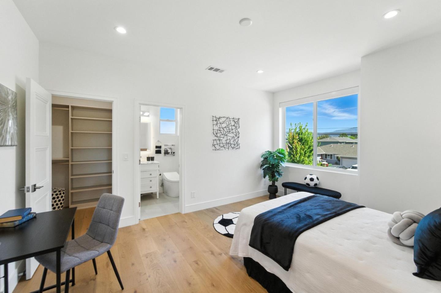 Detail Gallery Image 24 of 52 For 229 Budd Ave, Campbell,  CA 95008 - 7 Beds | 7/1 Baths