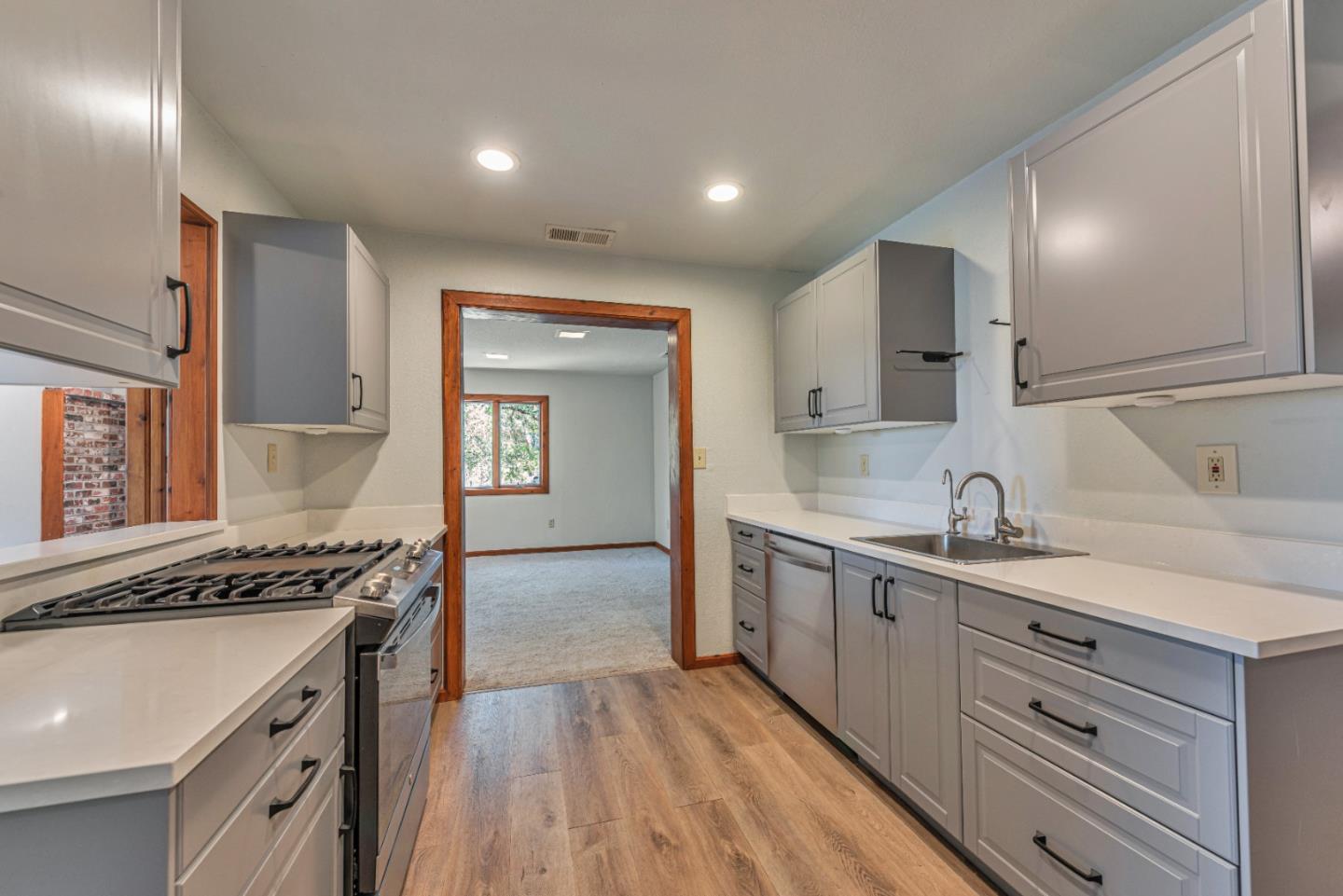 Detail Gallery Image 10 of 66 For 3748 Baldwin Dr, Placerville,  CA 95667 - 3 Beds | 3 Baths