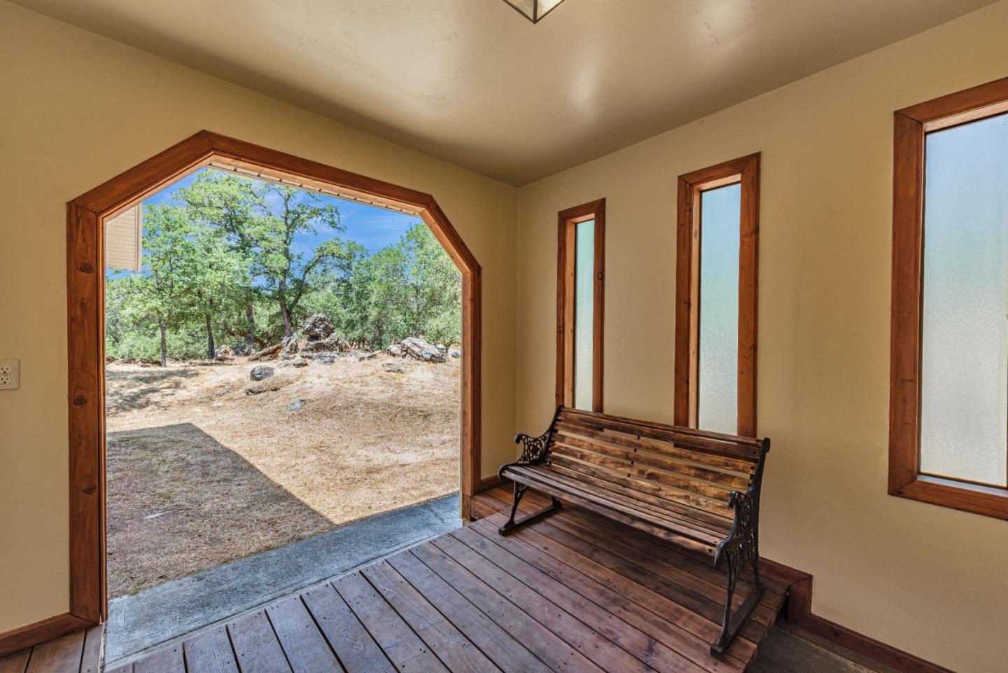 Detail Gallery Image 4 of 66 For 3748 Baldwin Dr, Placerville,  CA 95667 - 3 Beds | 3 Baths