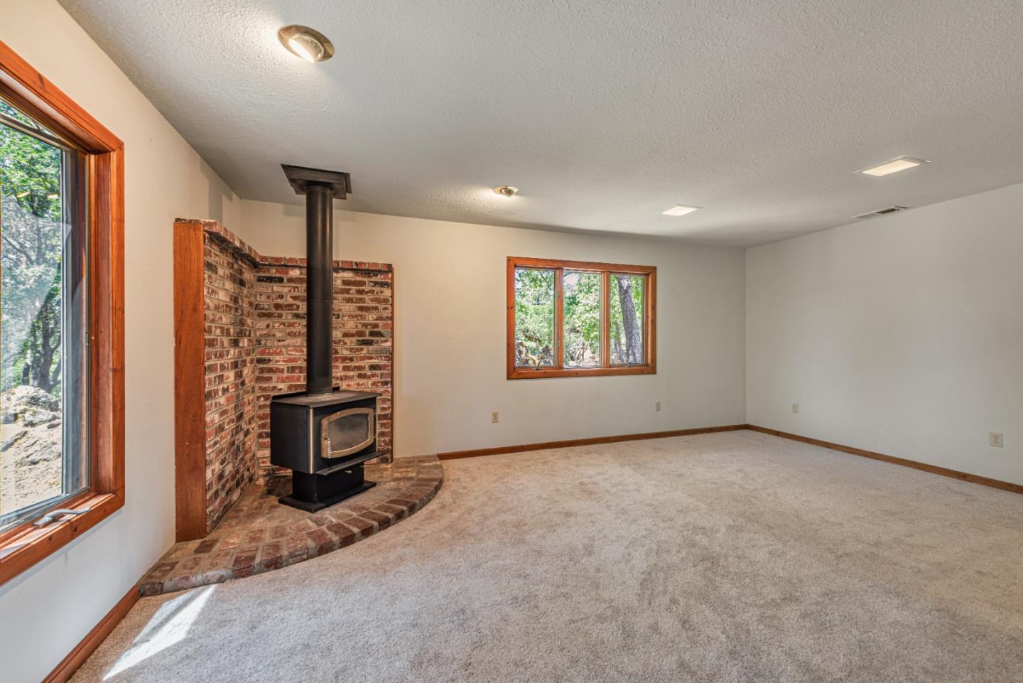 Detail Gallery Image 8 of 66 For 3748 Baldwin Dr, Placerville,  CA 95667 - 3 Beds | 3 Baths