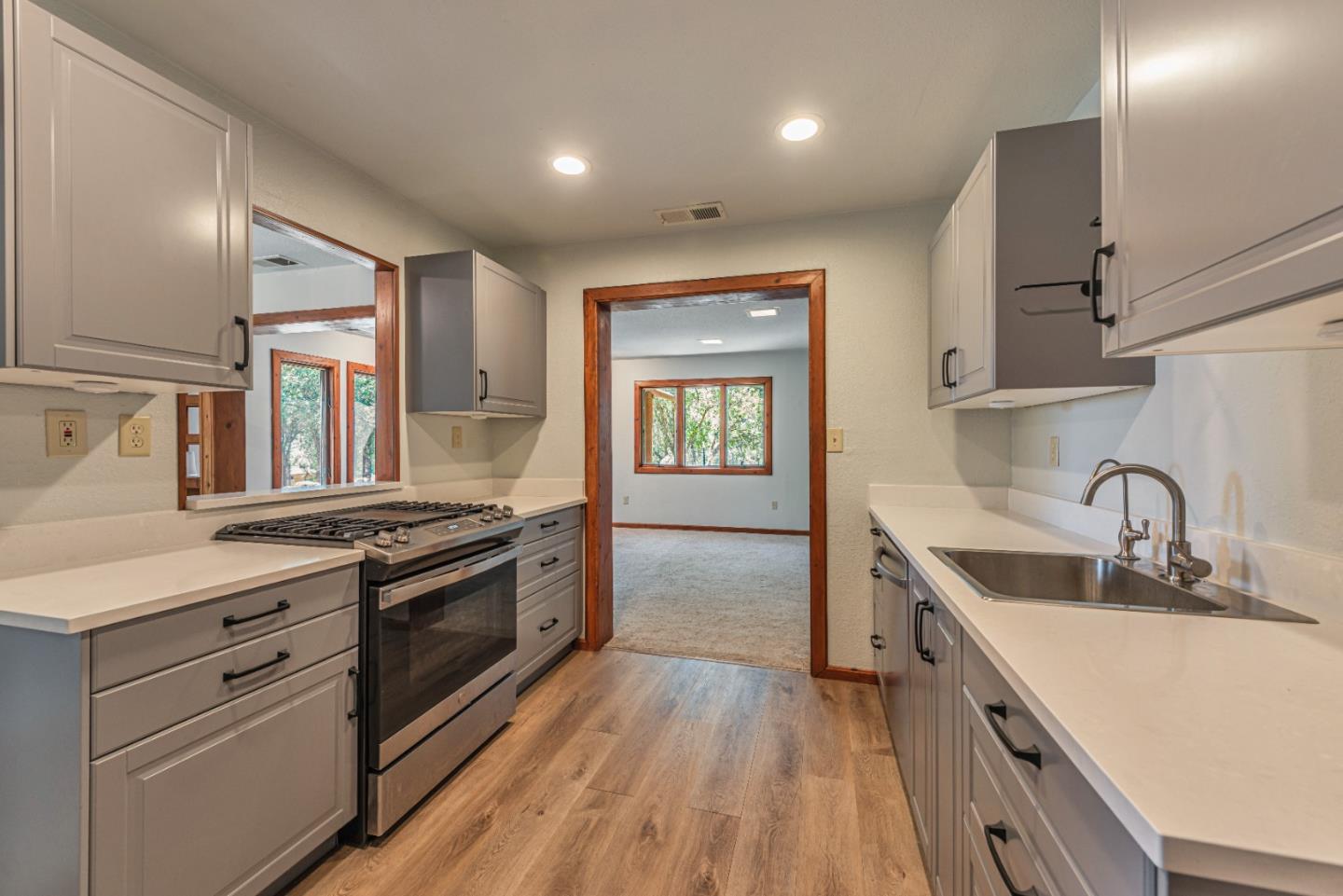 Detail Gallery Image 9 of 66 For 3748 Baldwin Dr, Placerville,  CA 95667 - 3 Beds | 3 Baths