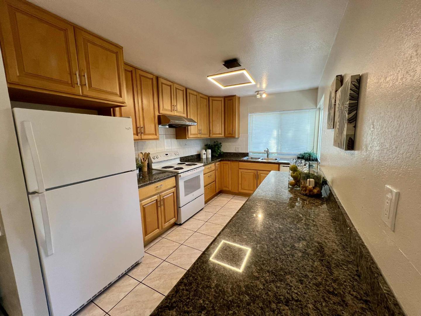Detail Gallery Image 5 of 18 For 2102 Galveston Ave a,  San Jose,  CA 95122 - 2 Beds | 1 Baths