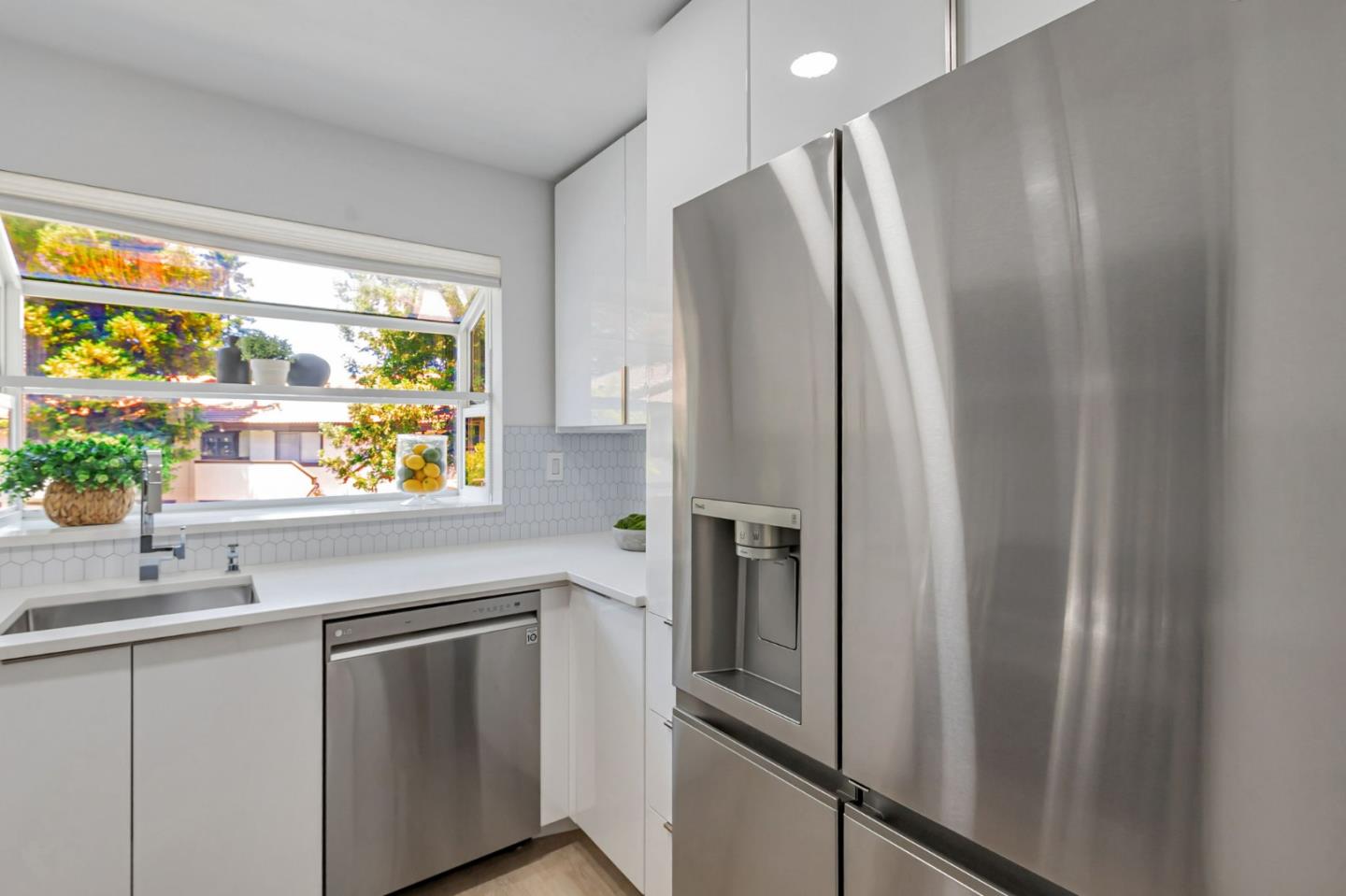 Detail Gallery Image 4 of 35 For 1400 Bowe Ave #1105,  Santa Clara,  CA 95051 - 1 Beds | 1 Baths