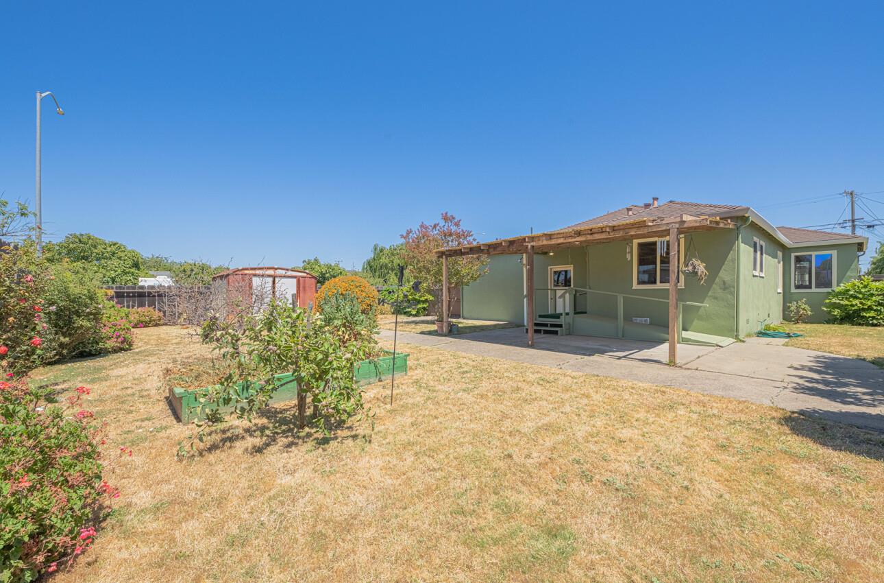 Detail Gallery Image 22 of 27 For 545 Towt St, Salinas,  CA 93905 - 2 Beds | 1 Baths