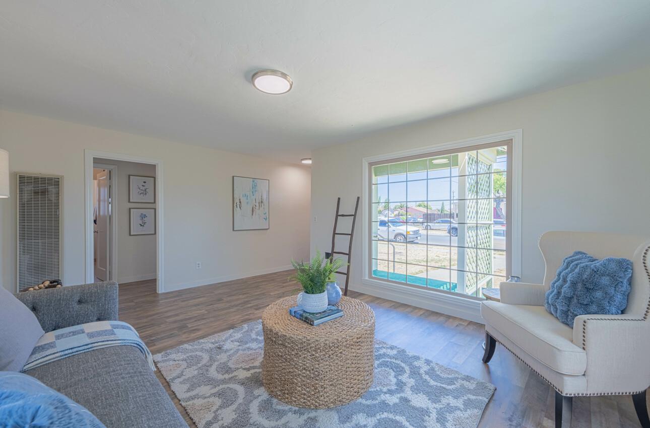 Detail Gallery Image 7 of 27 For 545 Towt St, Salinas,  CA 93905 - 2 Beds | 1 Baths