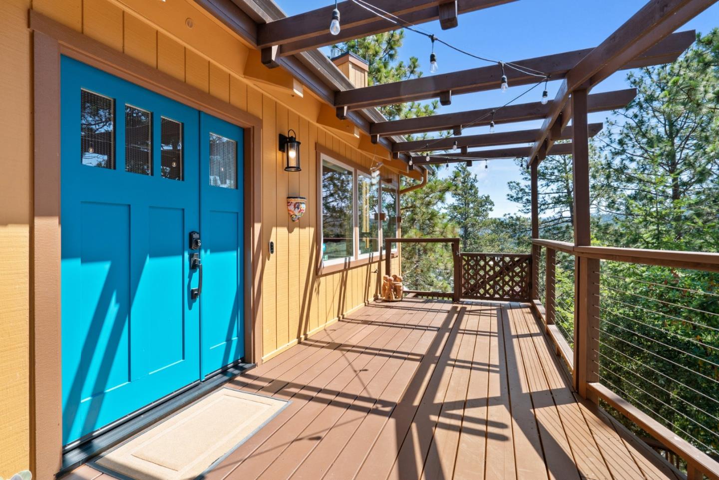 Detail Gallery Image 2 of 46 For 112 Blueberry Dr, Scotts Valley,  CA 95066 - 4 Beds | 3 Baths