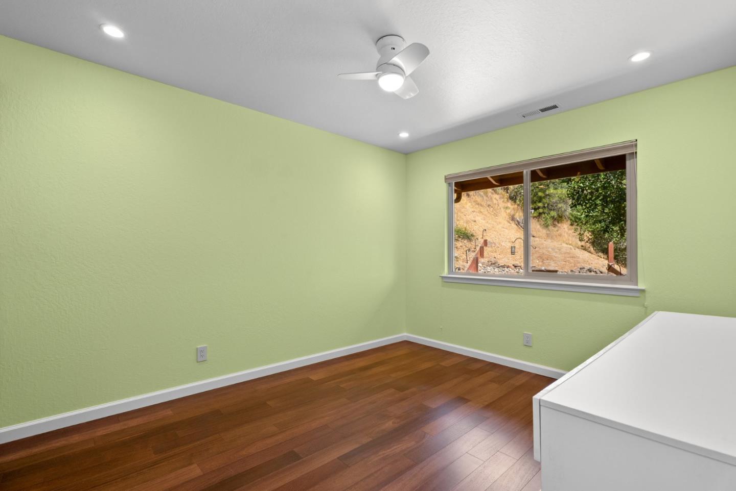 Detail Gallery Image 32 of 46 For 112 Blueberry Dr, Scotts Valley,  CA 95066 - 4 Beds | 3 Baths