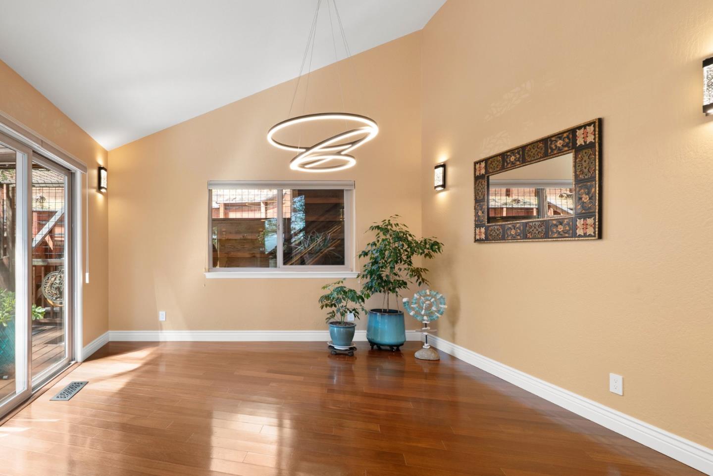 Detail Gallery Image 6 of 46 For 112 Blueberry Dr, Scotts Valley,  CA 95066 - 4 Beds | 3 Baths