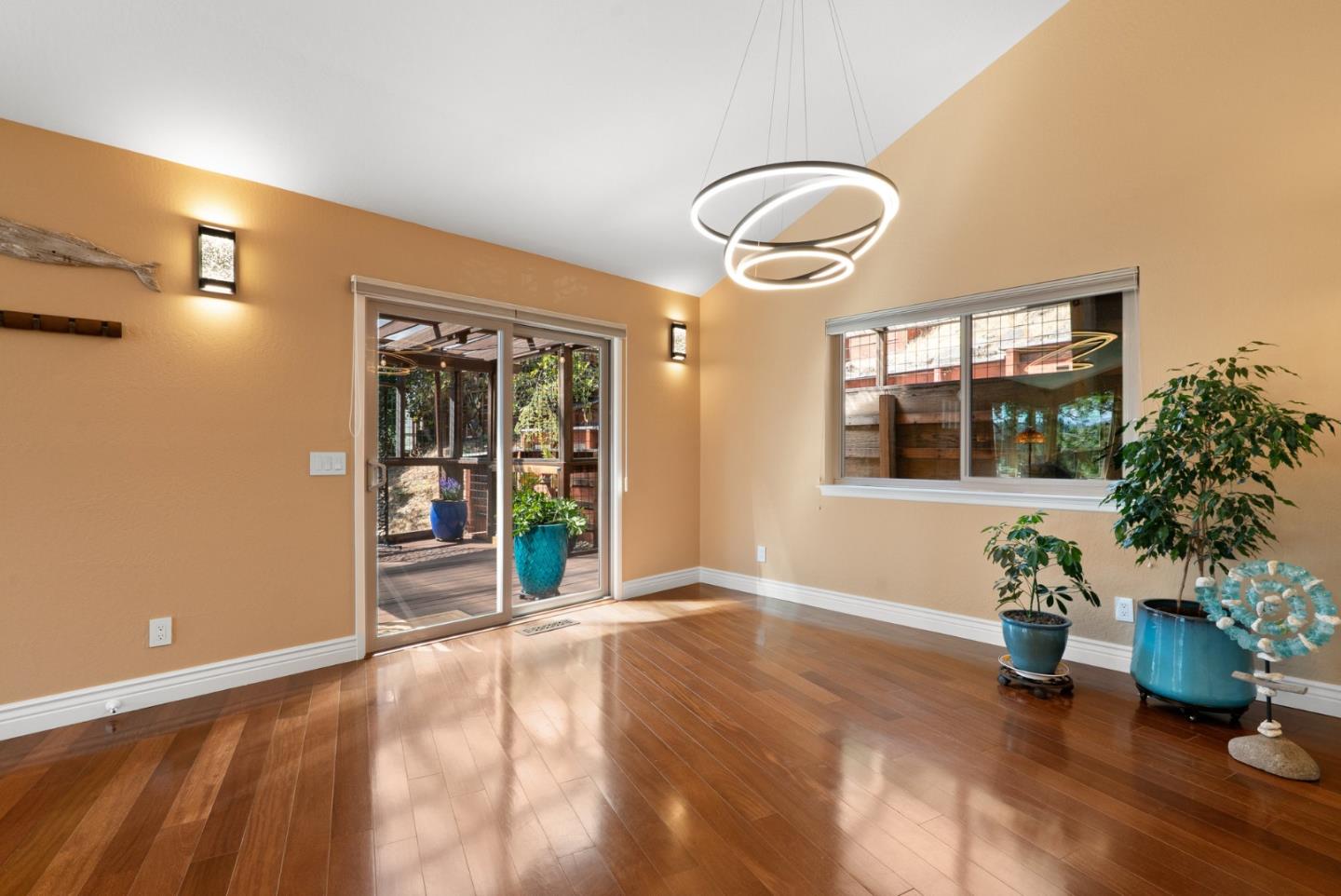 Detail Gallery Image 7 of 46 For 112 Blueberry Dr, Scotts Valley,  CA 95066 - 4 Beds | 3 Baths
