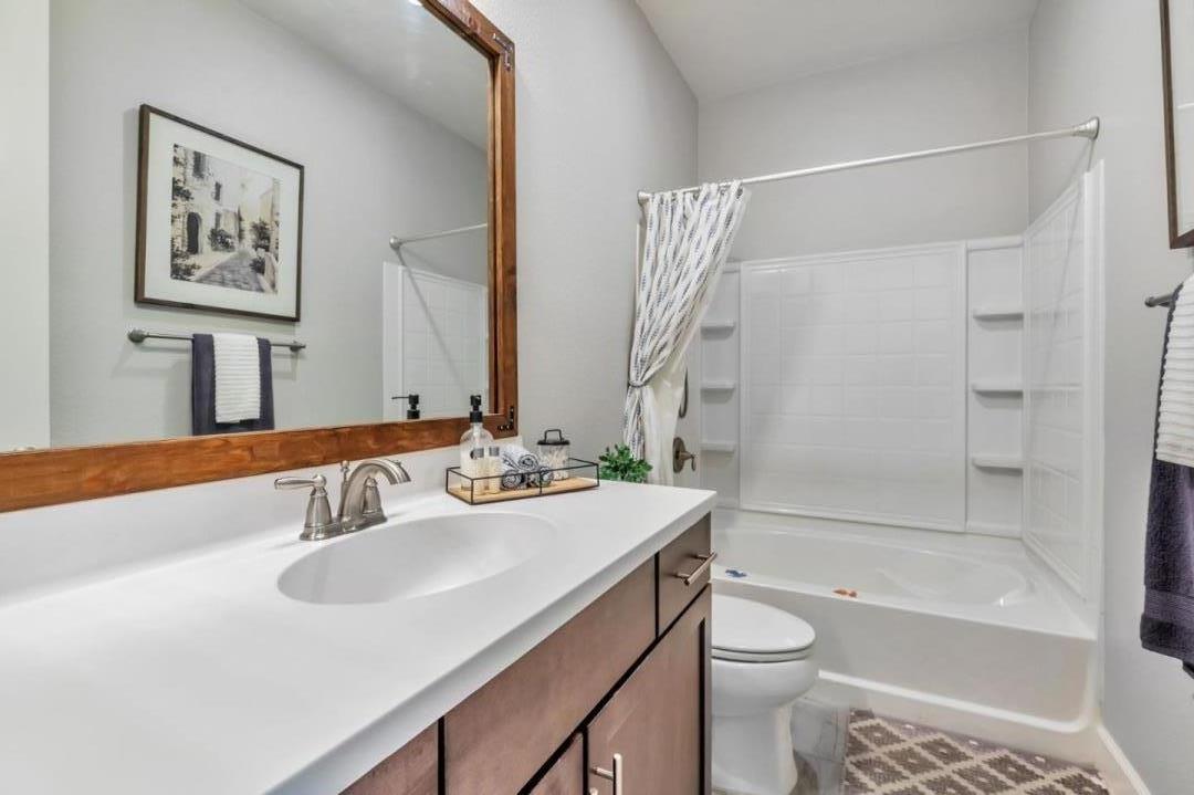 Detail Gallery Image 28 of 41 For 17985 Cantabria Ln, Morgan Hill,  CA 95037 - 3 Beds | 2/1 Baths