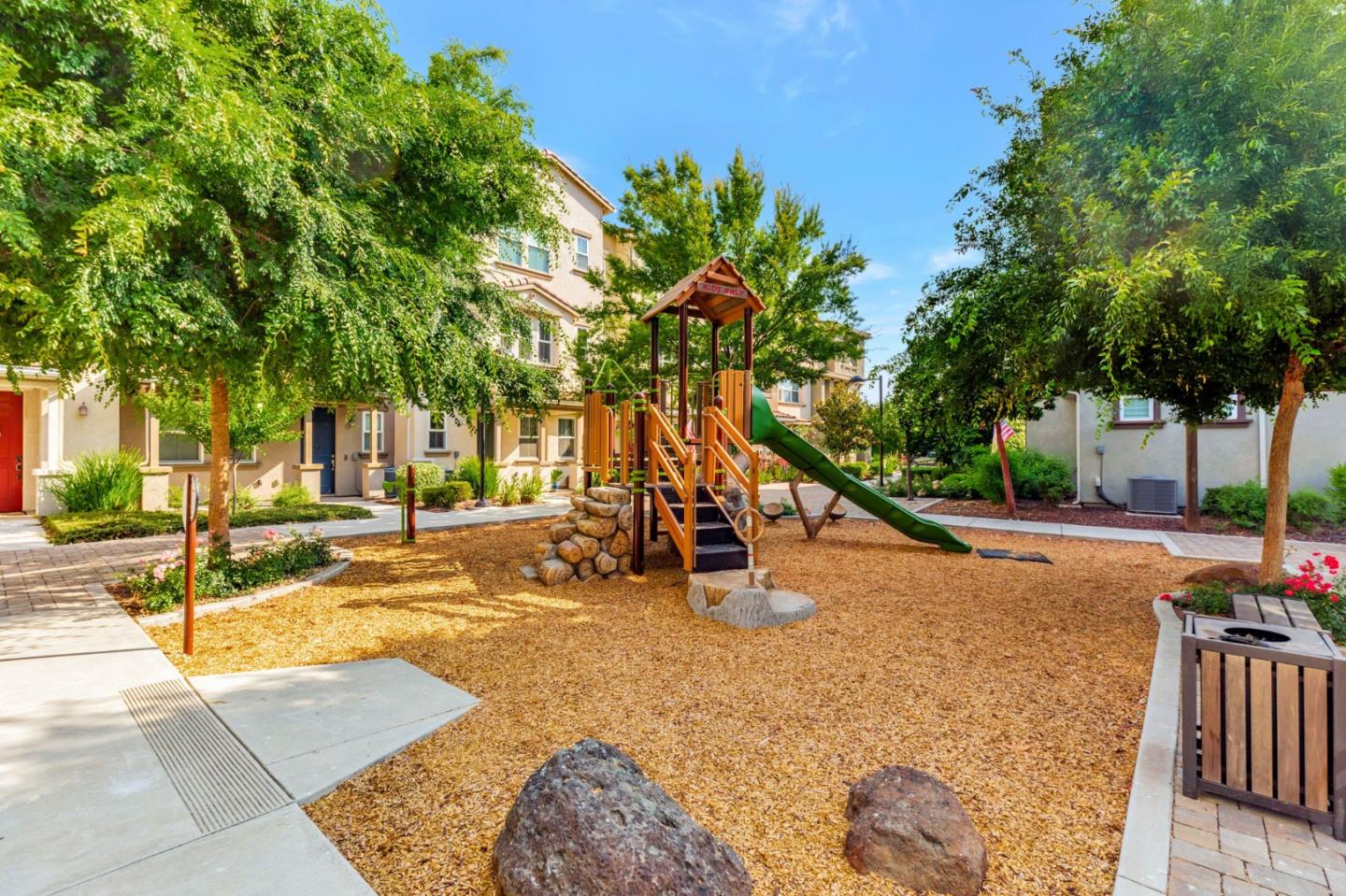 Detail Gallery Image 39 of 41 For 17985 Cantabria Ln, Morgan Hill,  CA 95037 - 3 Beds | 2/1 Baths
