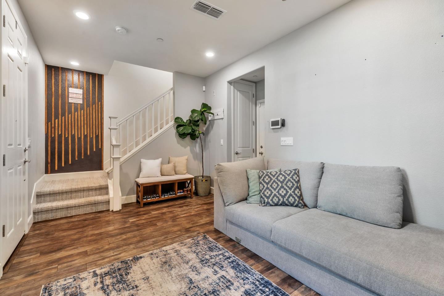 Detail Gallery Image 7 of 41 For 17985 Cantabria Ln, Morgan Hill,  CA 95037 - 3 Beds | 2/1 Baths