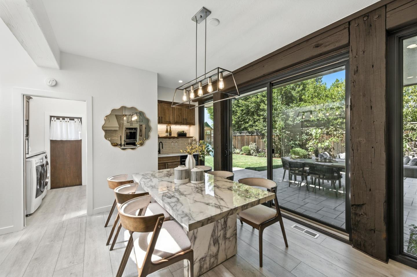 Detail Gallery Image 11 of 42 For 234 Edgewood Rd, Redwood City,  CA 94062 - 5 Beds | 3/1 Baths