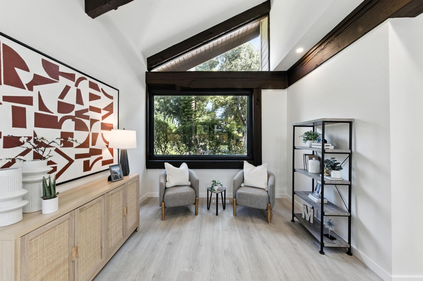 Detail Gallery Image 14 of 42 For 234 Edgewood Rd, Redwood City,  CA 94062 - 5 Beds | 3/1 Baths