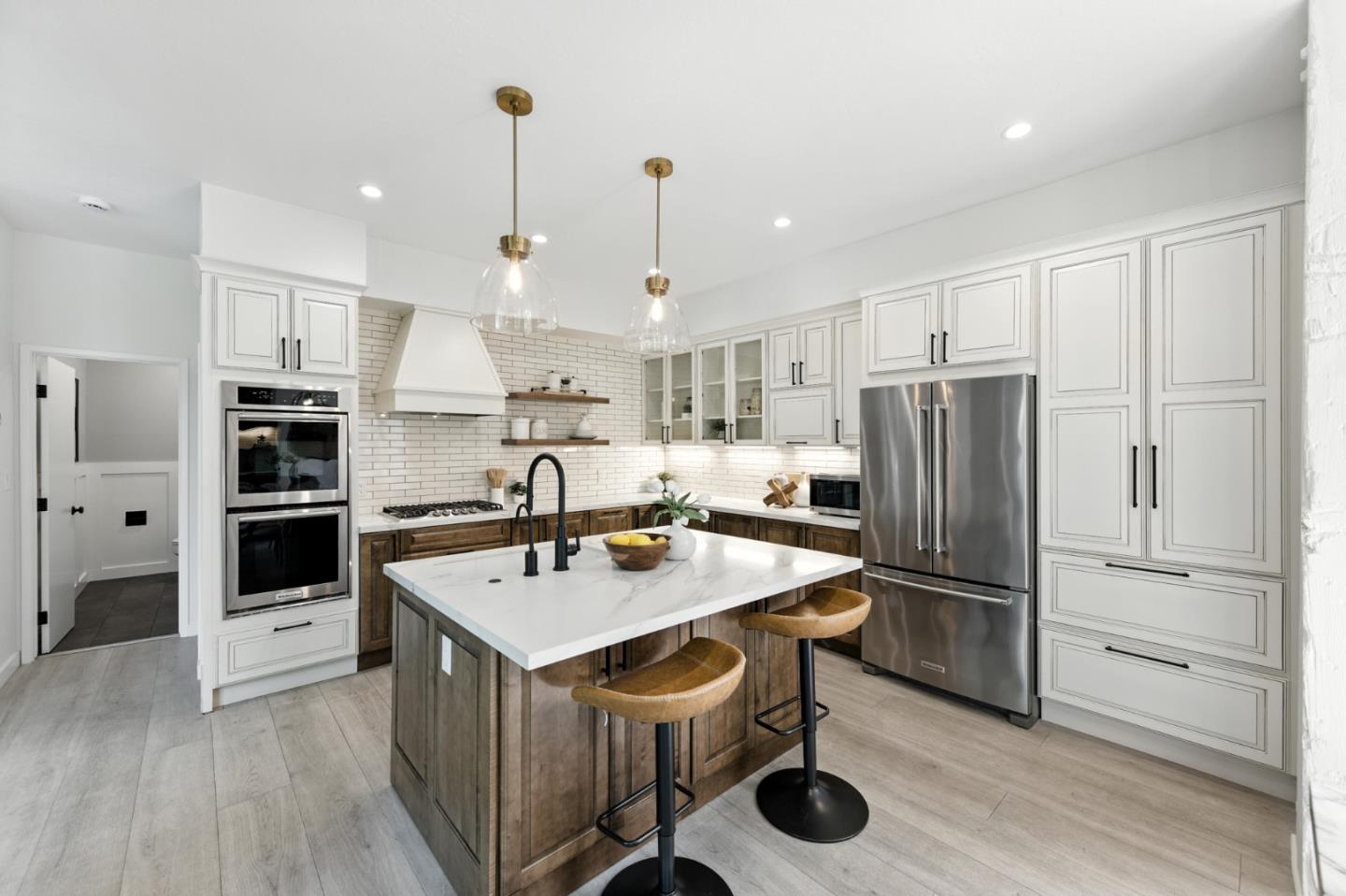 Detail Gallery Image 15 of 42 For 234 Edgewood Rd, Redwood City,  CA 94062 - 5 Beds | 3/1 Baths