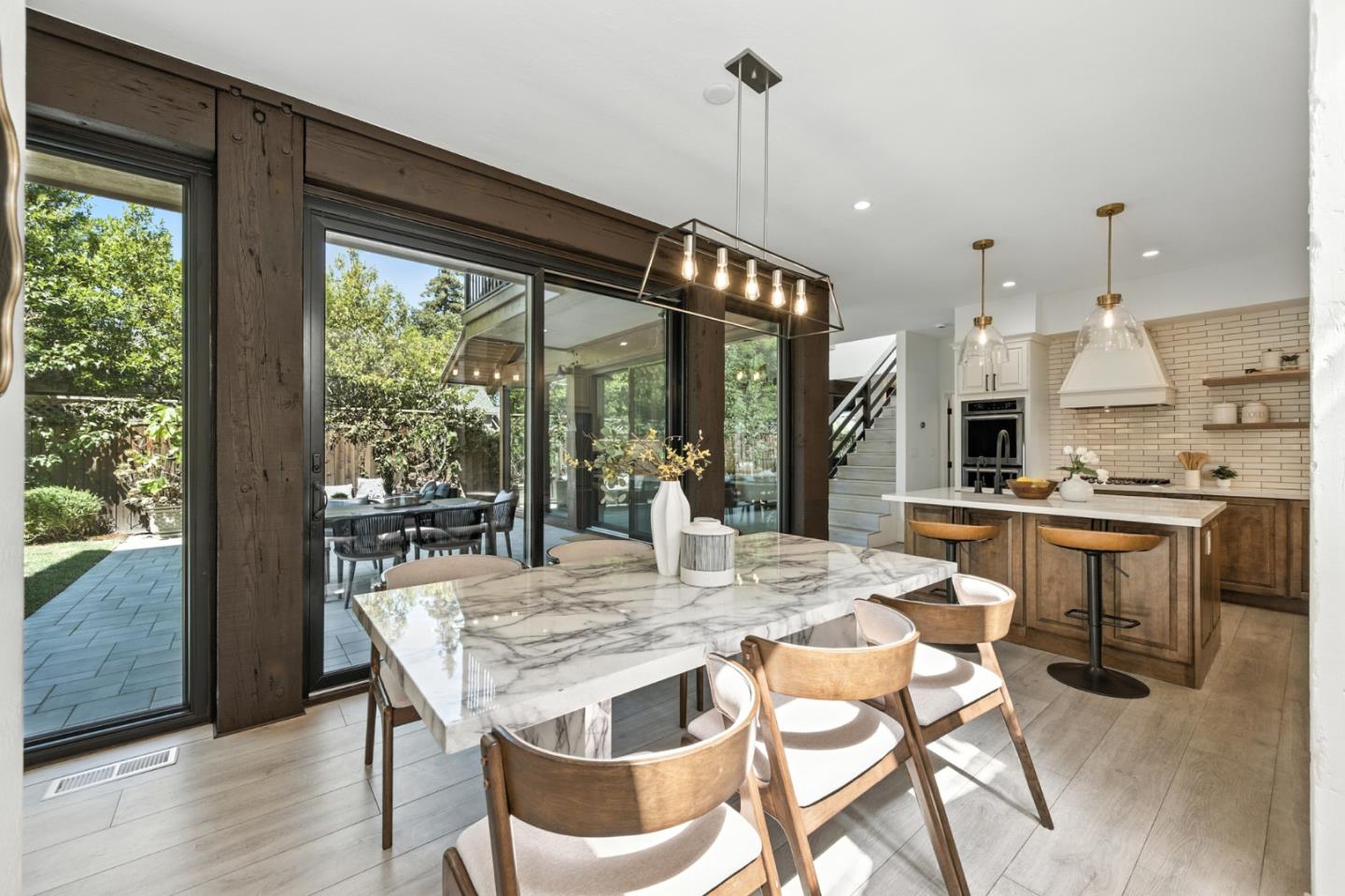 Detail Gallery Image 18 of 42 For 234 Edgewood Rd, Redwood City,  CA 94062 - 5 Beds | 3/1 Baths