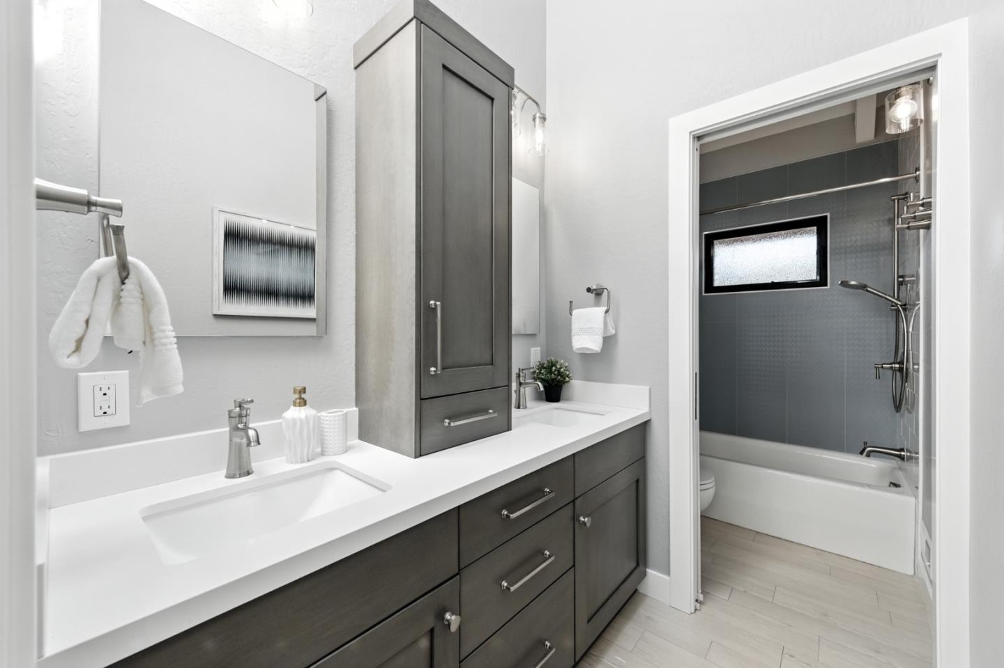 Detail Gallery Image 36 of 42 For 234 Edgewood Rd, Redwood City,  CA 94062 - 5 Beds | 3/1 Baths