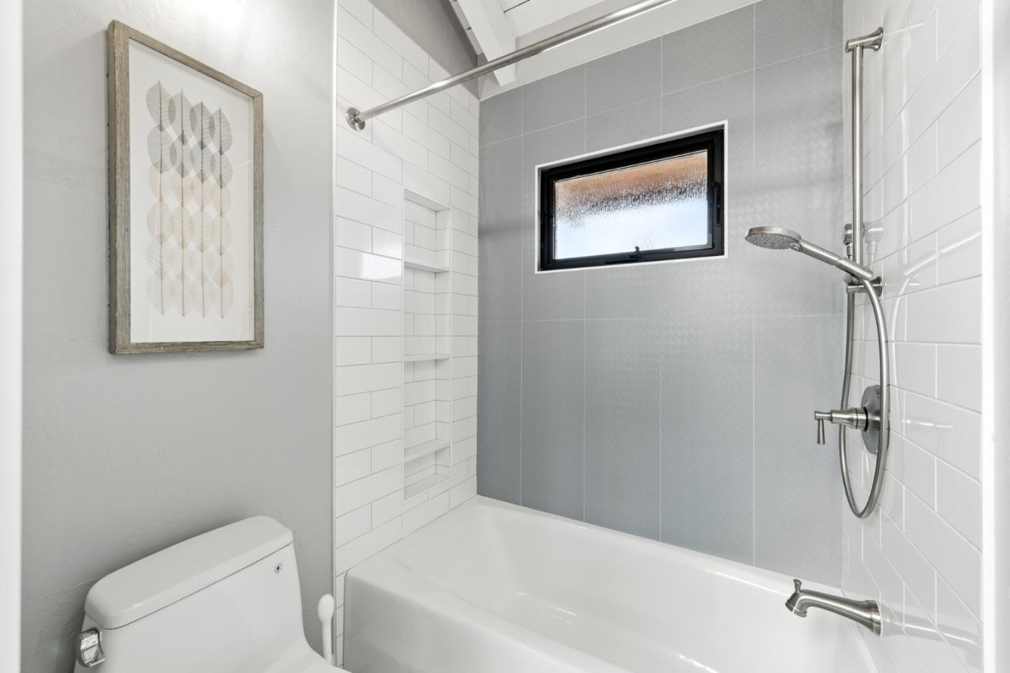 Detail Gallery Image 37 of 42 For 234 Edgewood Rd, Redwood City,  CA 94062 - 5 Beds | 3/1 Baths