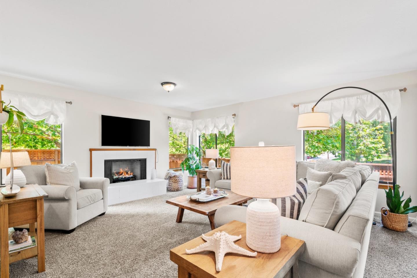 Detail Gallery Image 10 of 46 For 2781 Wimbledon Dr, Aptos,  CA 95003 - 3 Beds | 2/1 Baths