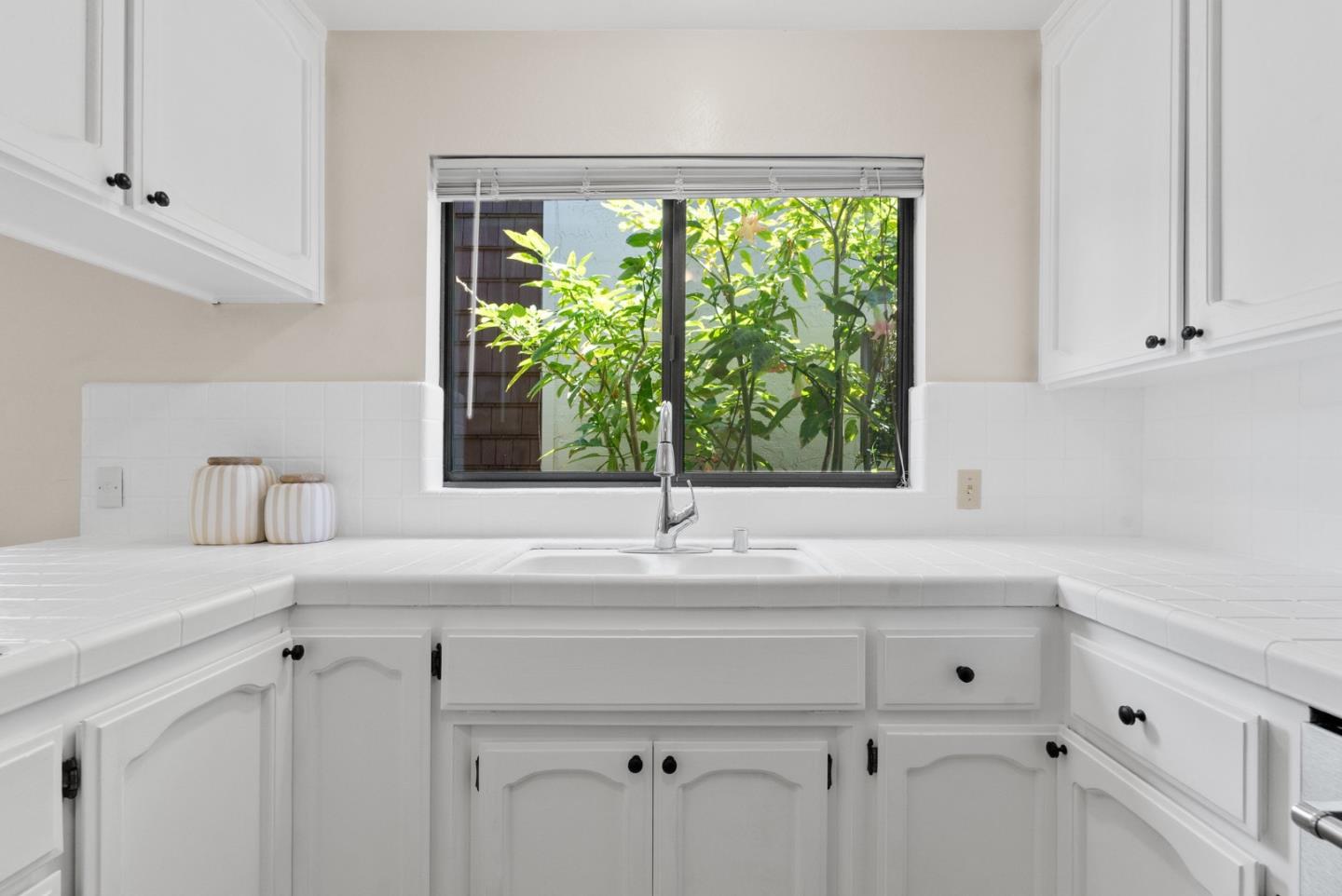 Detail Gallery Image 17 of 46 For 2781 Wimbledon Dr, Aptos,  CA 95003 - 3 Beds | 2/1 Baths