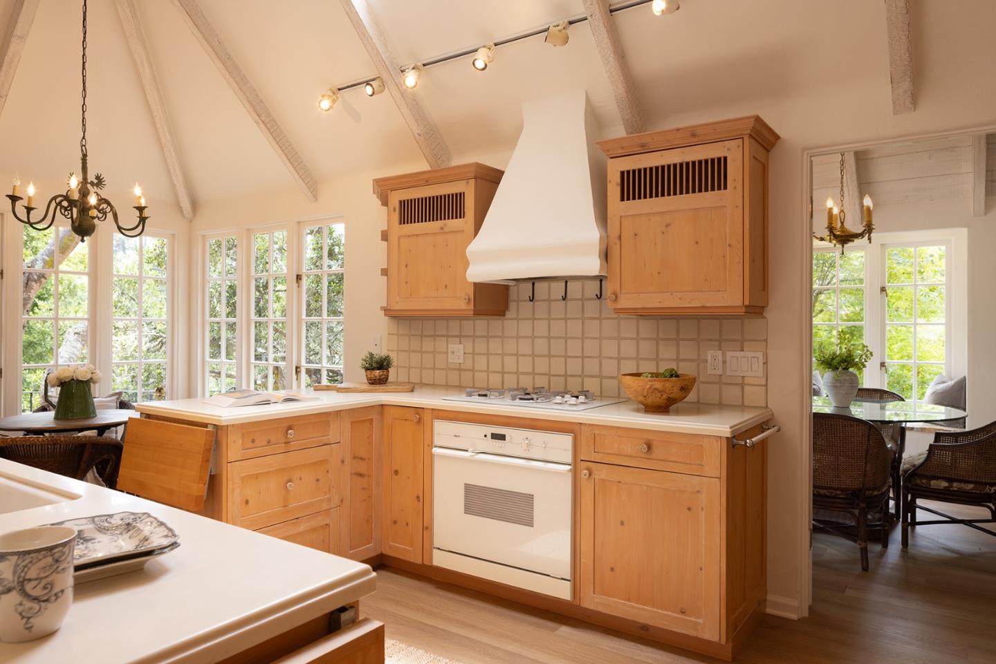 Detail Gallery Image 10 of 38 For 0 Forest 3 Se of 8th Ave, Carmel,  CA 93921 - 3 Beds | 2/1 Baths