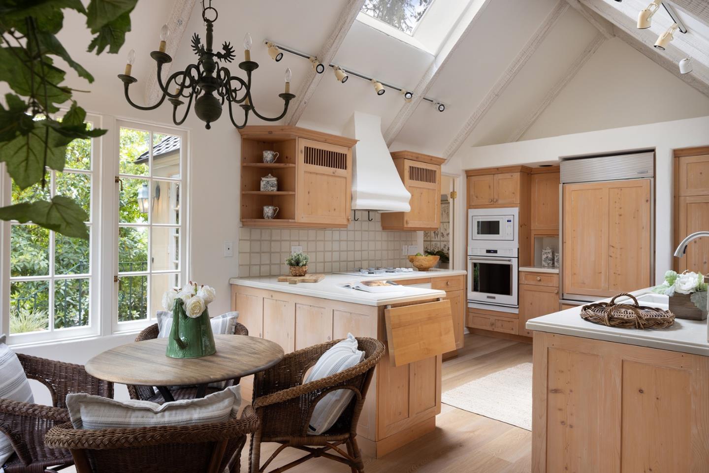 Detail Gallery Image 16 of 38 For 0 Forest 3 Se of 8th Ave, Carmel,  CA 93921 - 3 Beds | 2/1 Baths