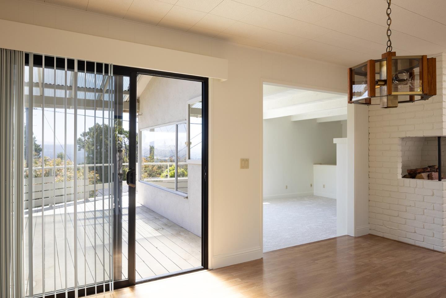 Detail Gallery Image 10 of 23 For 5 Shady Ln, Monterey,  CA 93940 - 3 Beds | 2 Baths