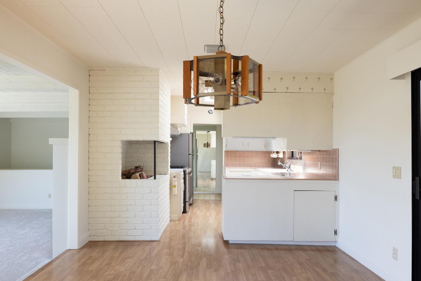 Detail Gallery Image 14 of 23 For 5 Shady Ln, Monterey,  CA 93940 - 3 Beds | 2 Baths