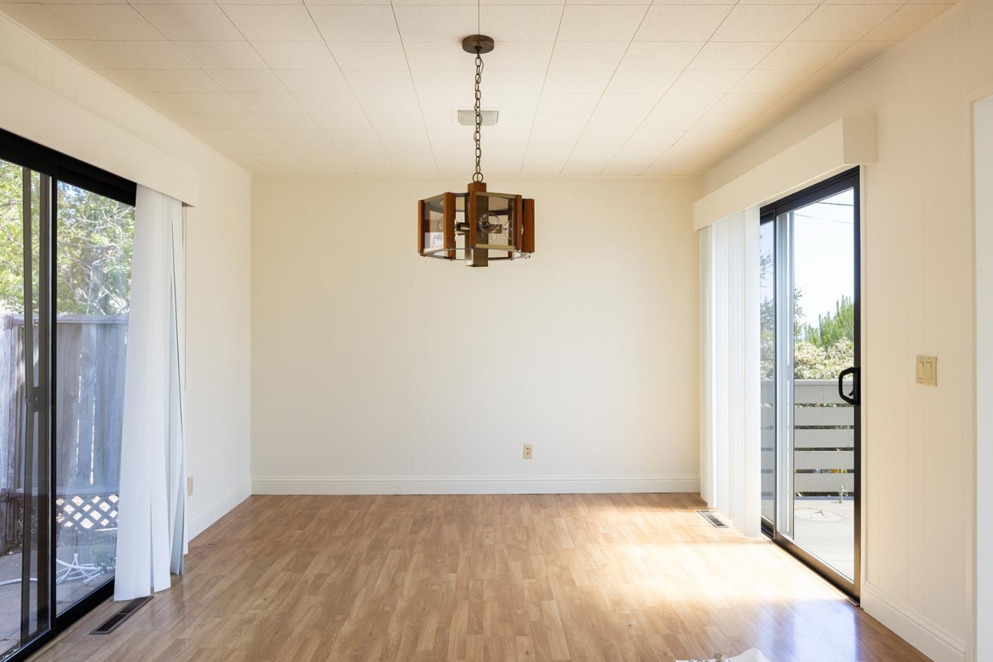 Detail Gallery Image 15 of 23 For 5 Shady Ln, Monterey,  CA 93940 - 3 Beds | 2 Baths