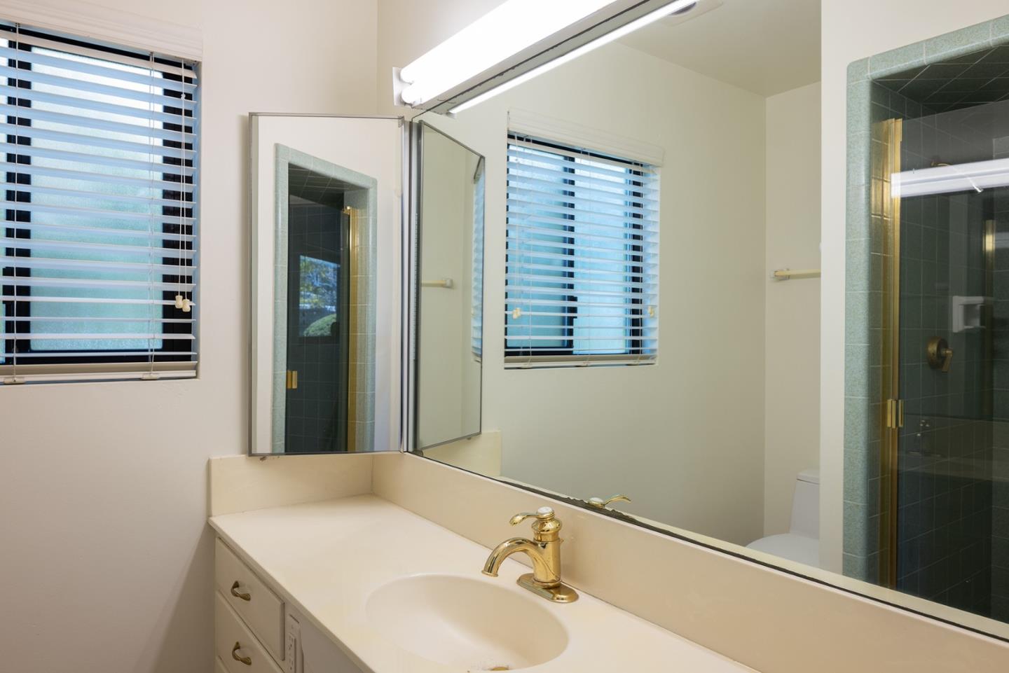 Detail Gallery Image 21 of 23 For 5 Shady Ln, Monterey,  CA 93940 - 3 Beds | 2 Baths