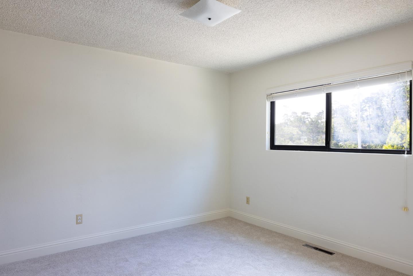 Detail Gallery Image 22 of 23 For 5 Shady Ln, Monterey,  CA 93940 - 3 Beds | 2 Baths