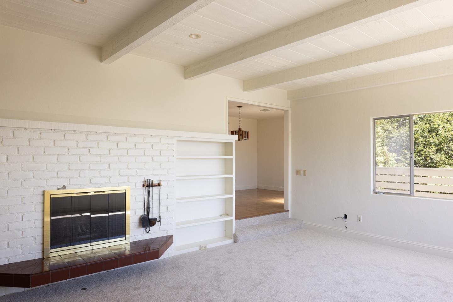 Detail Gallery Image 8 of 23 For 5 Shady Ln, Monterey,  CA 93940 - 3 Beds | 2 Baths