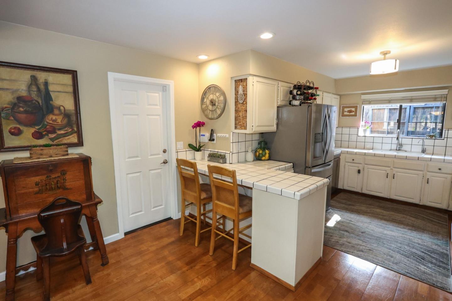 Detail Gallery Image 13 of 33 For 300 Hill St, Capitola,  CA 95010 - 2 Beds | 2 Baths