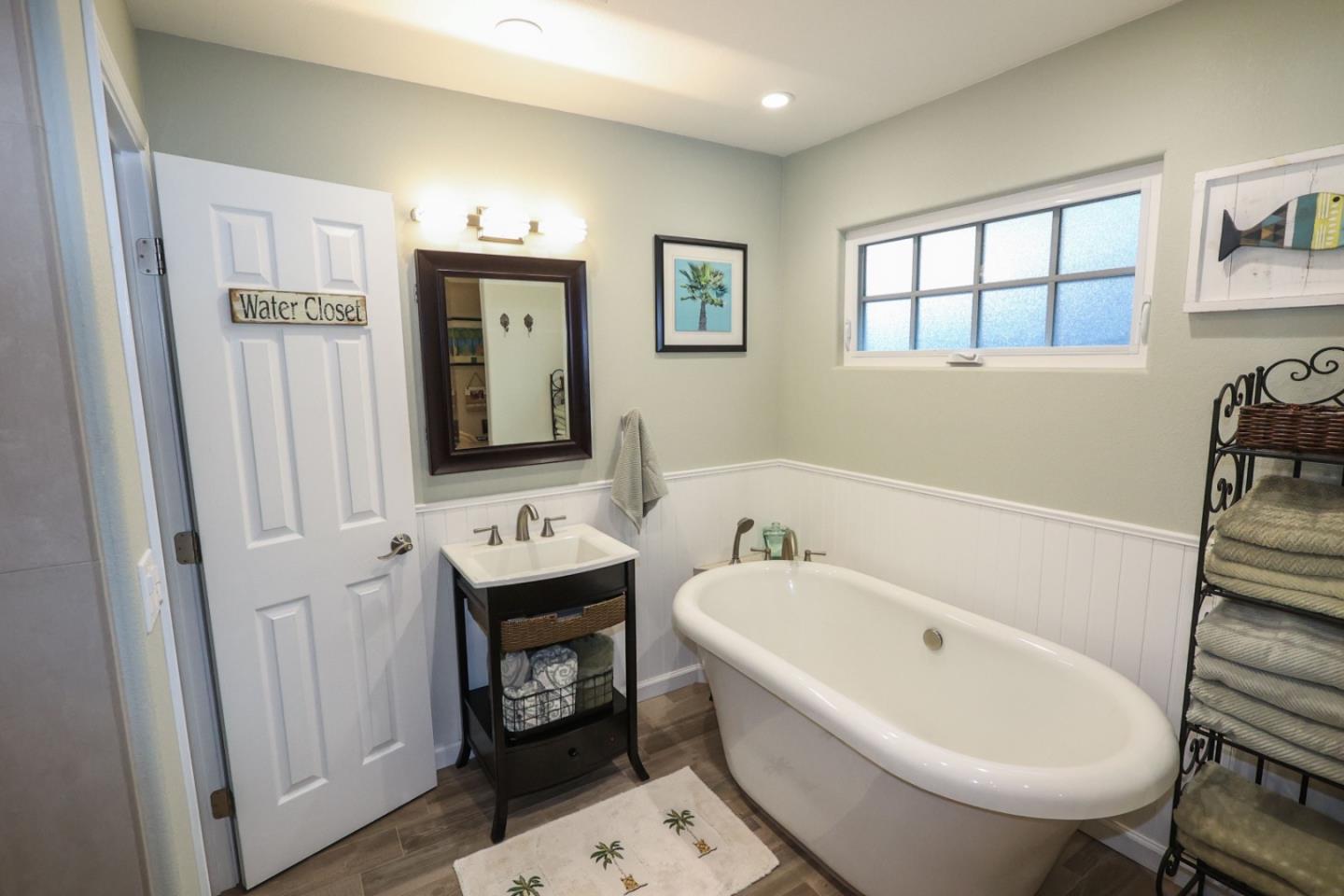 Detail Gallery Image 23 of 33 For 300 Hill St, Capitola,  CA 95010 - 2 Beds | 2 Baths