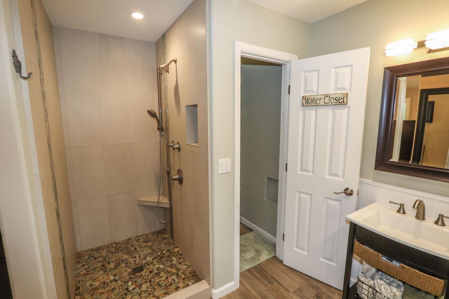 Detail Gallery Image 24 of 33 For 300 Hill St, Capitola,  CA 95010 - 2 Beds | 2 Baths