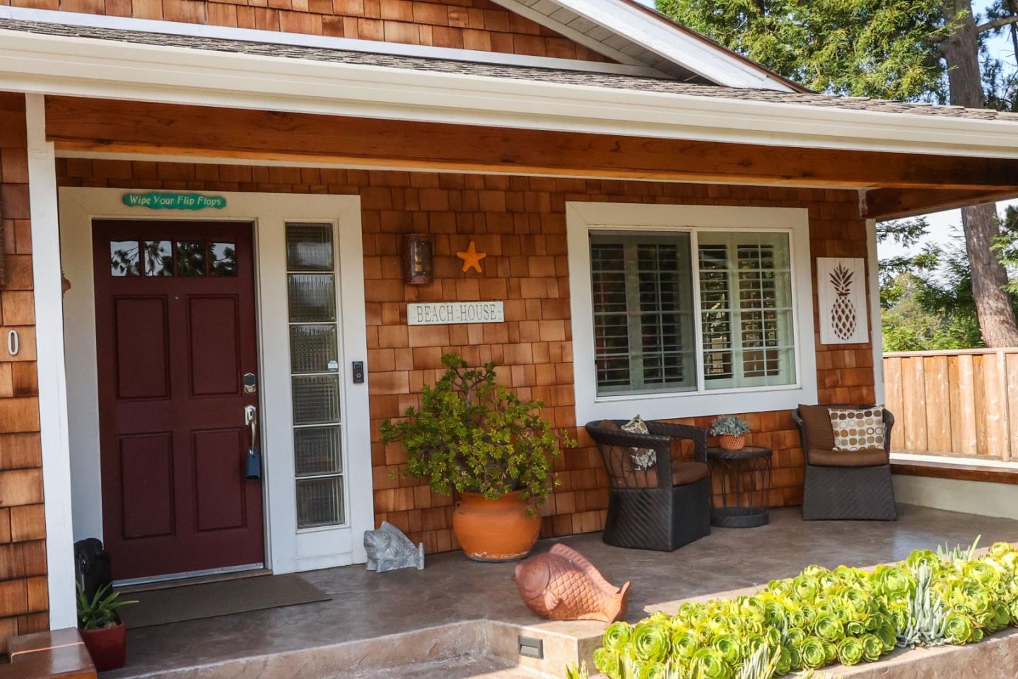Detail Gallery Image 3 of 33 For 300 Hill St, Capitola,  CA 95010 - 2 Beds | 2 Baths