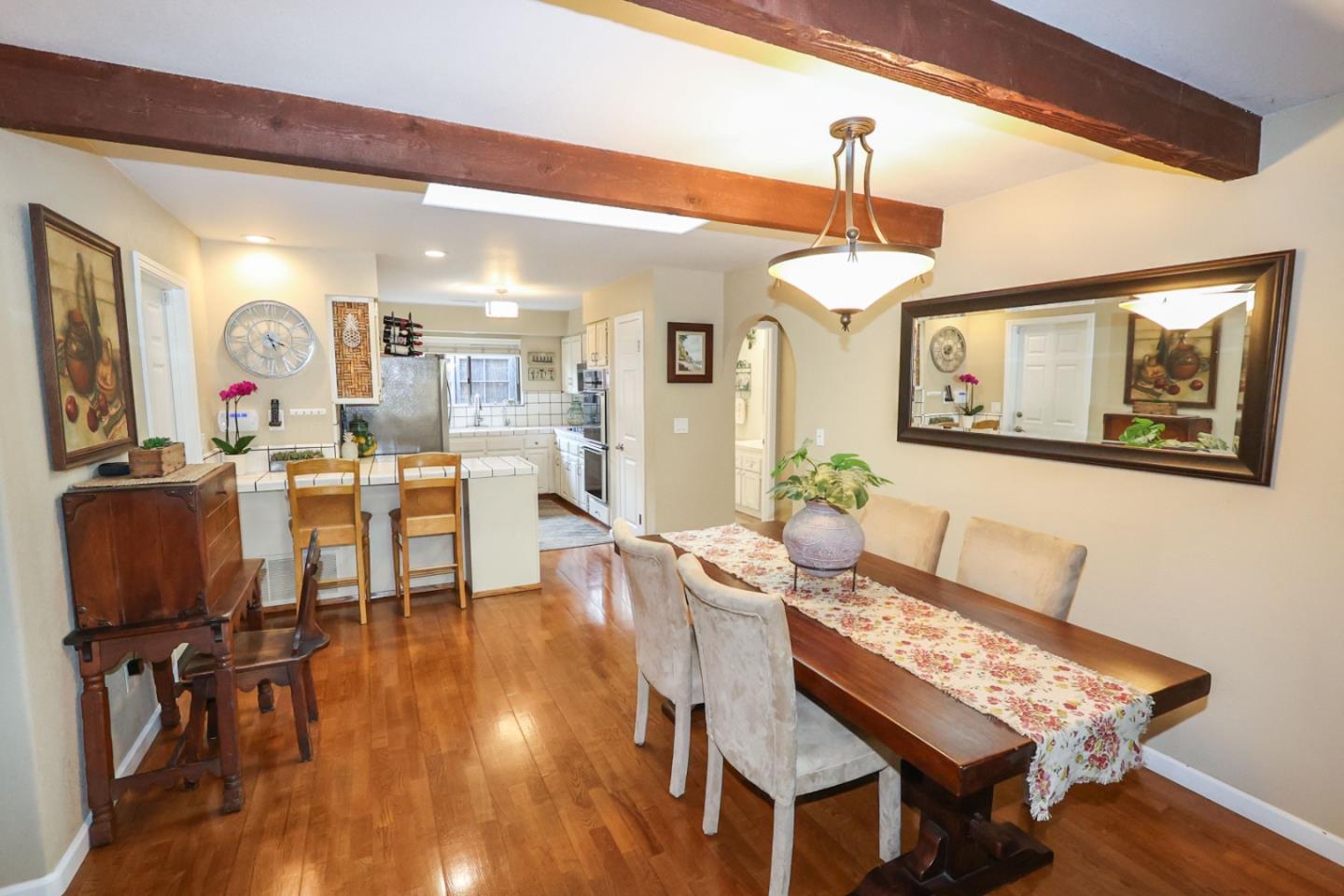 Detail Gallery Image 9 of 33 For 300 Hill St, Capitola,  CA 95010 - 2 Beds | 2 Baths