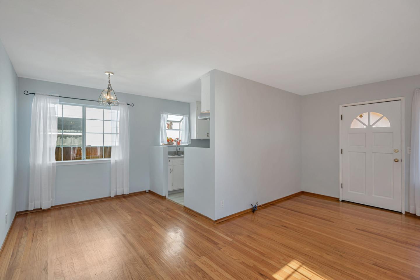 Detail Gallery Image 15 of 34 For 250 San Carlos Ave, Redwood City,  CA 94061 - 2 Beds | 1 Baths