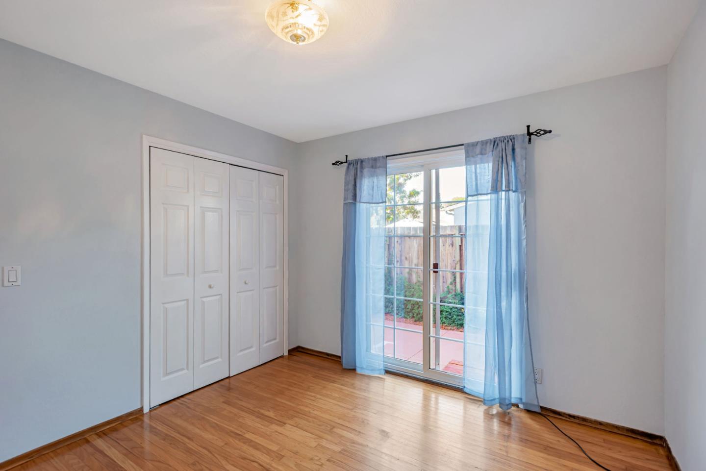 Detail Gallery Image 21 of 34 For 250 San Carlos Ave, Redwood City,  CA 94061 - 2 Beds | 1 Baths