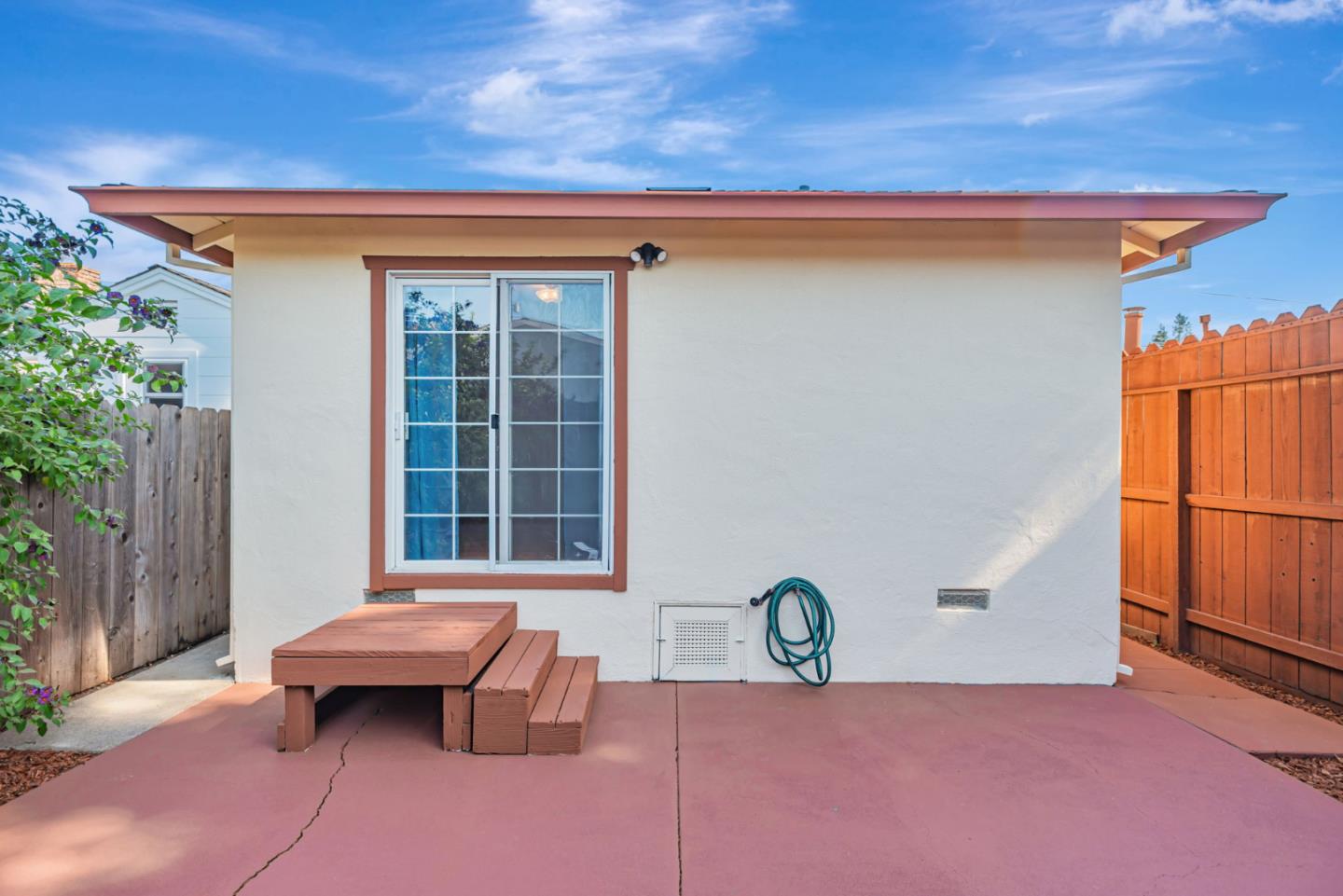 Detail Gallery Image 30 of 34 For 250 San Carlos Ave, Redwood City,  CA 94061 - 2 Beds | 1 Baths