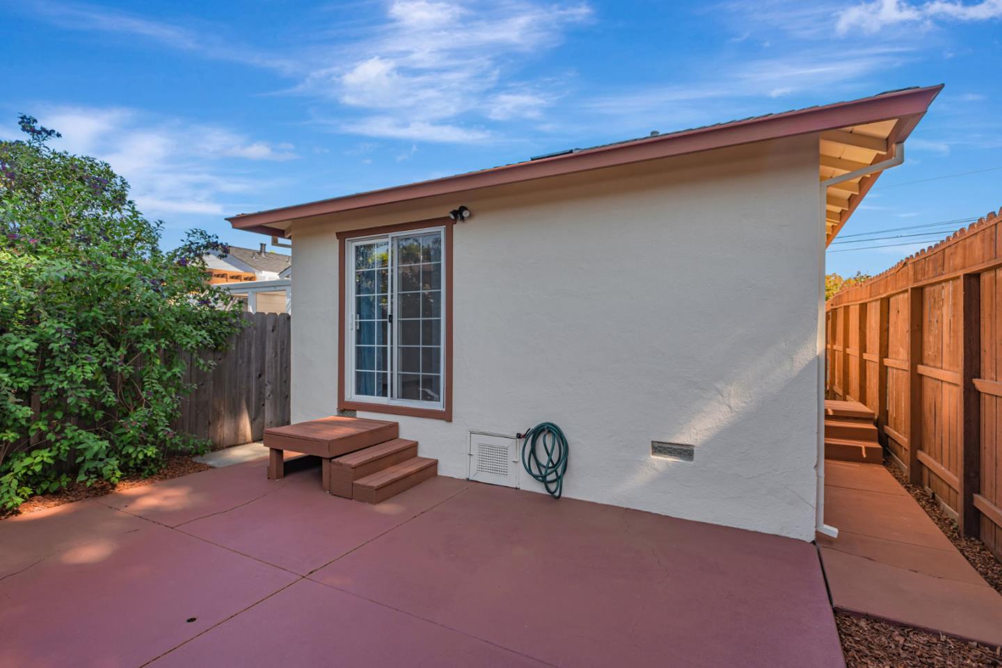 Detail Gallery Image 32 of 34 For 250 San Carlos Ave, Redwood City,  CA 94061 - 2 Beds | 1 Baths